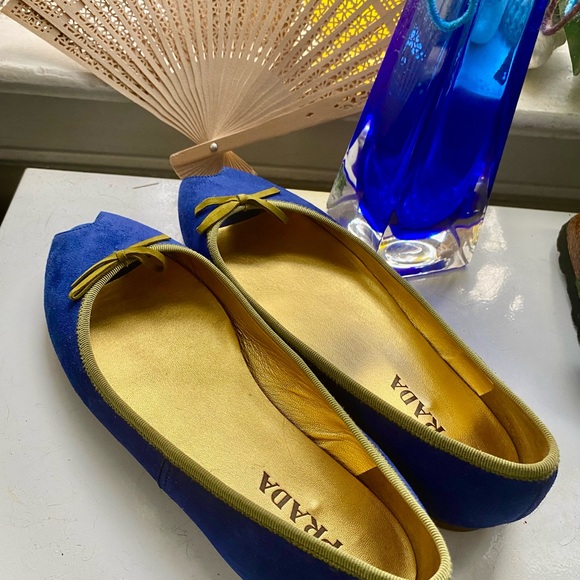 Prada Blue/Green Suede Peep Toe D'orsay Flats Size 38 1/2 - Picture 3 of 8